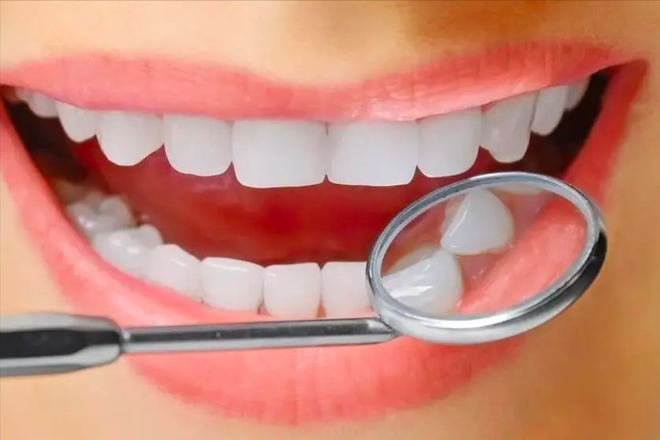 梦析，上颚四牙脱落再生，寓意生活新生的微妙启示