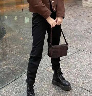 一脚蹬休闲鞋搭配排行榜：裤子搭配技巧大揭秘！