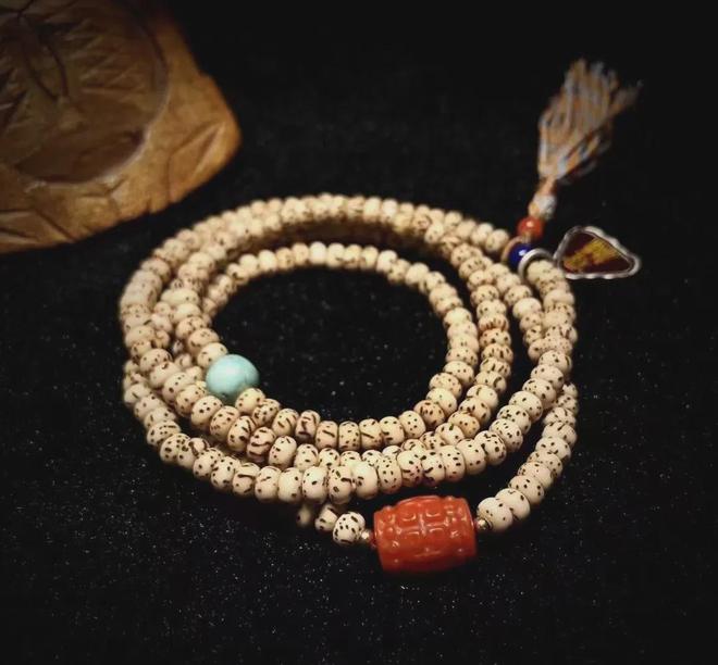 梦见一个特别漂亮的手链，解锁梦境中的秘密与心灵深处的渴望