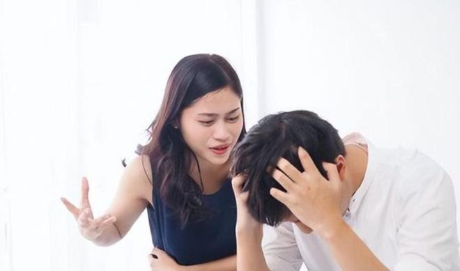 梦境的迷雾，解析梦见老公脱别人老婆的裤子的深层含义与情绪反应