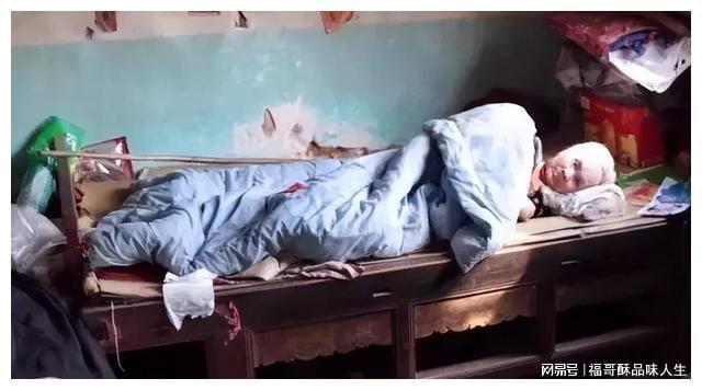 梦见妹妹和死去的人睡一张床，梦境背后的深层含义与心理解析