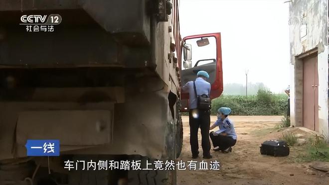 梦境迷离，梦见死人出殡与自己抬棺材的深层预兆解析