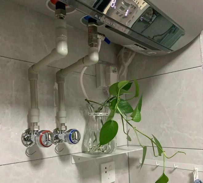 热水器底下出水珠怎么办