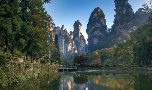 湖南旅游景点排行：探秘前十名旅游胜地