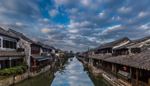 [江苏小镇旅游景点排行：必游的古镇与村落]