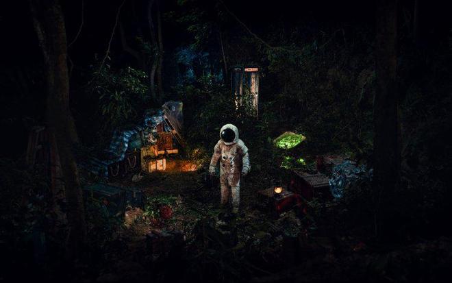 梦境迷雾，探索梦见与妻子归家却遇坟地的深层含义