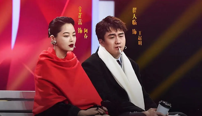 被曝與辛芷蕾分手！不知道“知網”的翟天臨，分手后秒接新女友！