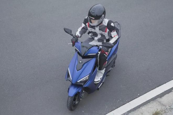 通勤踏板又迎来一员猛将︱光阳KS125闪亮登场！
