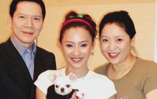 45岁张柏芝近照撞脸向太 分享和儿子相处日常