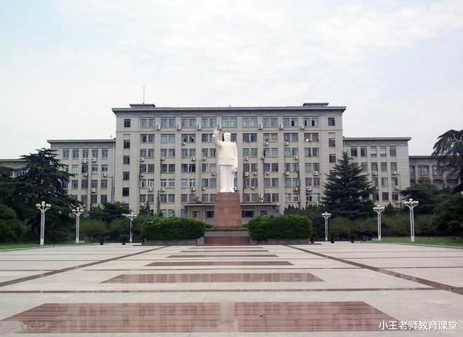 2025全球大学排行榜揭晓：顶级名校一览无余
