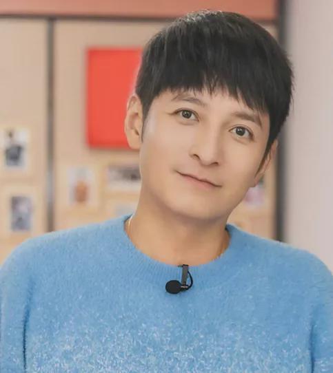 49岁知名主持人重磅回归,热搜掀起热议!