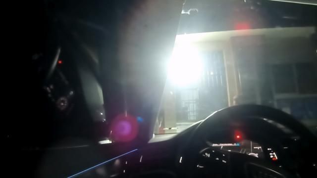 交警查酒驾变身成为酒后“代驾”  这个事情有点暖