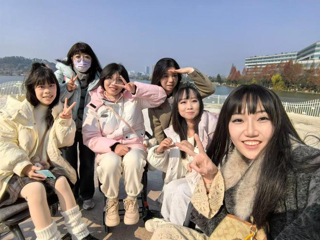 dy24小时点赞自助下单平台，如何高效提升直播人气？