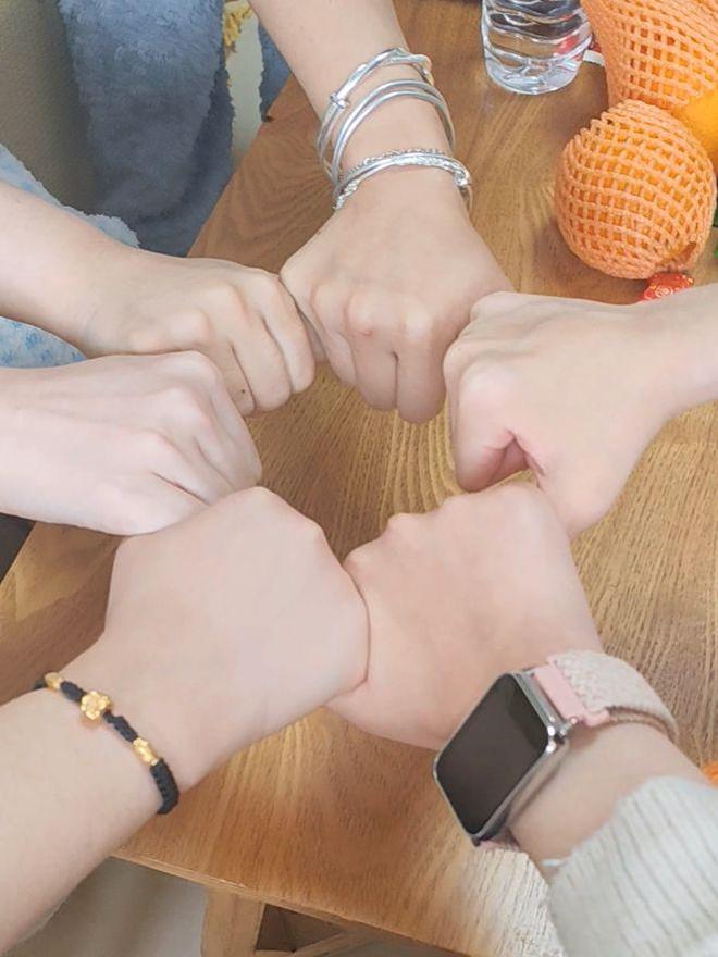 dy24小时点赞自助下单平台，如何高效提升直播人气？