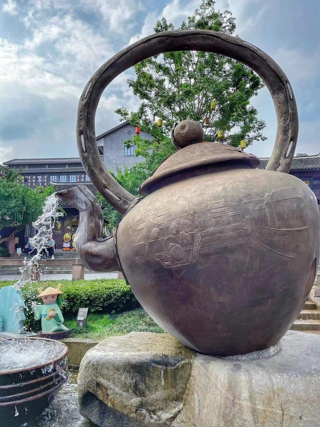 重庆精品小团人均价格对比！4日网红路线VS文化深度游四天跟团