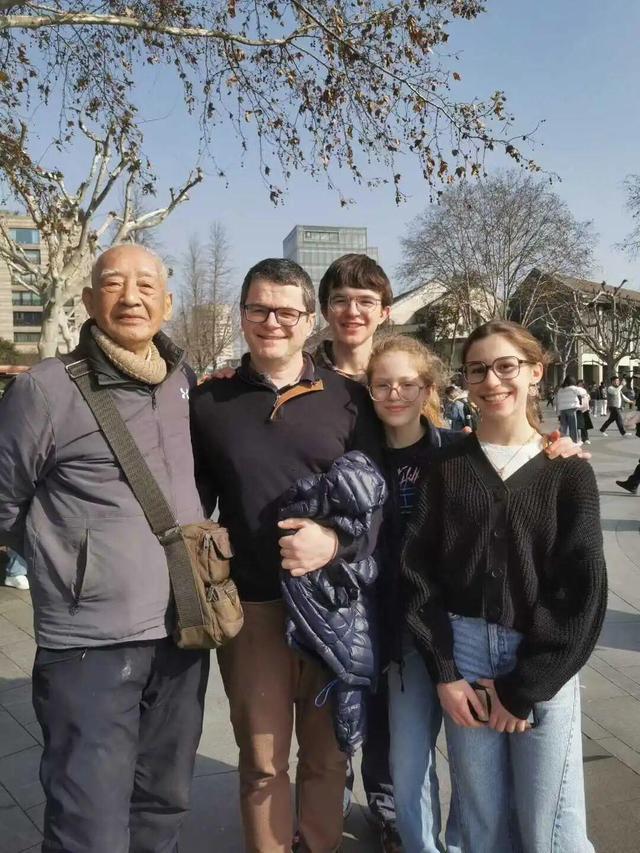 快手業(yè)務(wù)自助平臺免費10人名額，揭秘快速獲取方法？