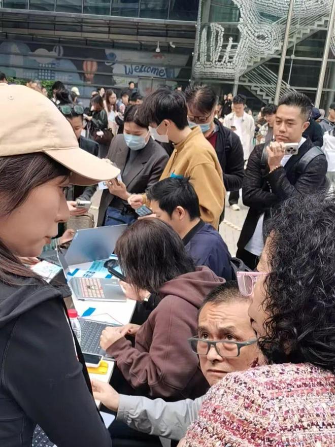 揭秘：快手點(diǎn)贊自助平臺(tái)，究竟哪家最靠譜？