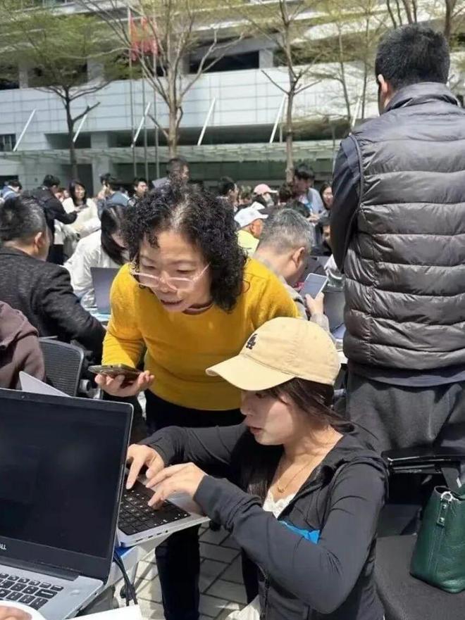 揭秘：快手點(diǎn)贊自助平臺(tái)，究竟哪家最靠譜？