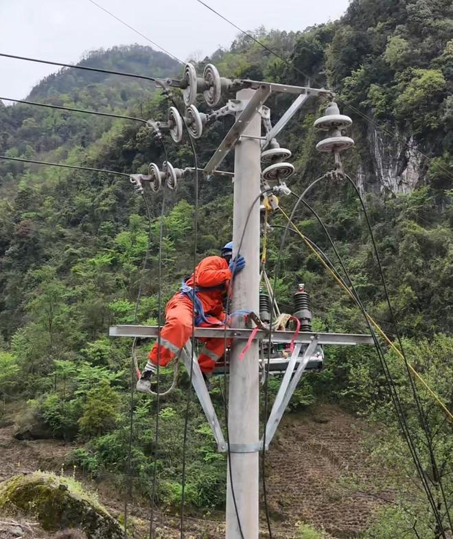 免費(fèi)QQ空間說(shuō)說(shuō)贊10個(gè)，如何輕松實(shí)現(xiàn)？揭秘高效點(diǎn)贊技巧！