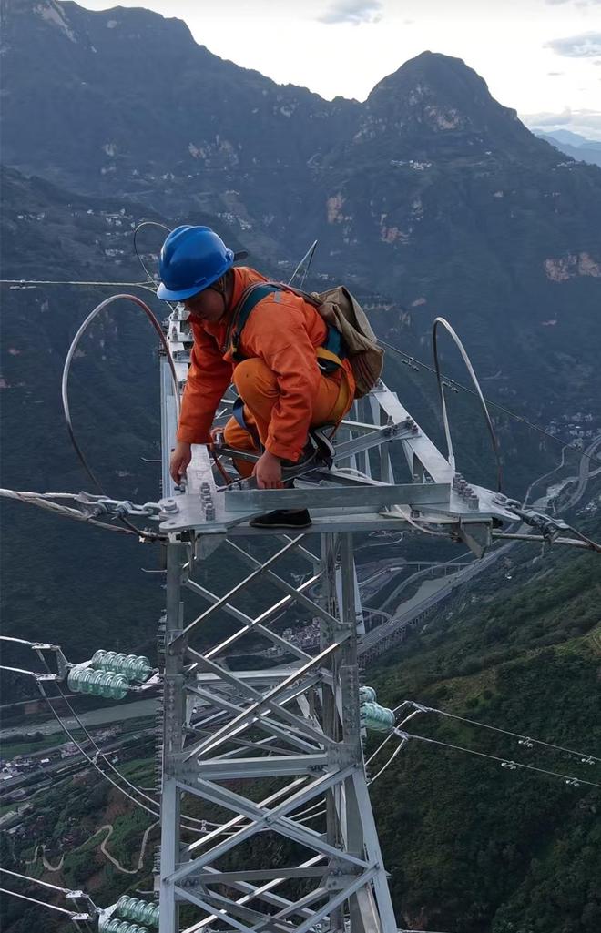 免費(fèi)QQ空間說(shuō)說(shuō)贊10個(gè)，如何輕松實(shí)現(xiàn)？揭秘高效點(diǎn)贊技巧！