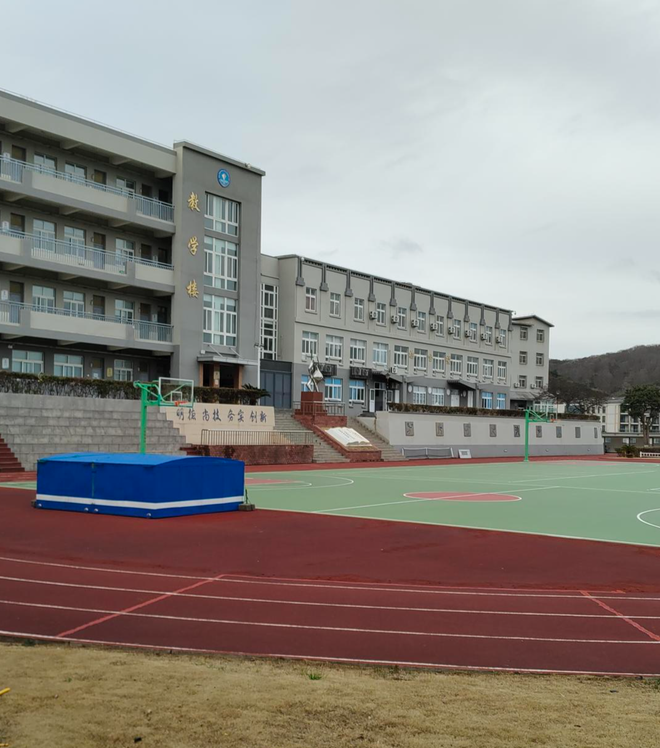 揭秘：QQ自助下单网站免费，如何轻松购物？