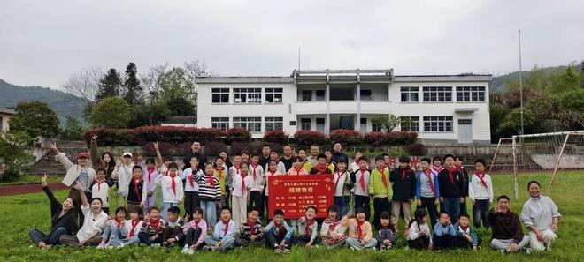 抖音双击点赞网站如何助力微信平台吸粉？