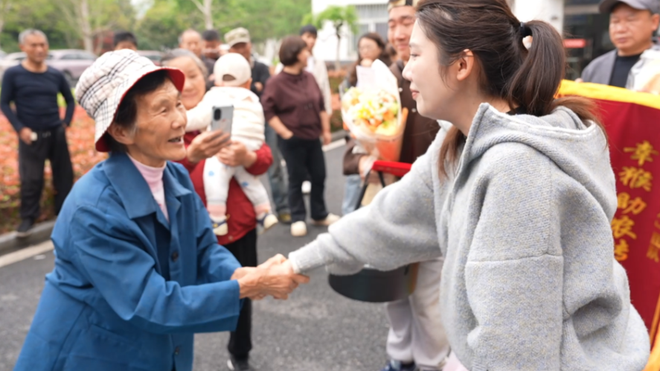 抖音双击点赞网站如何助力微信平台吸粉？