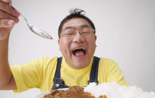 高中生易發(fā)胖？終于知道原因避開這3個(gè)時(shí)間段，讓你想長胖都難！