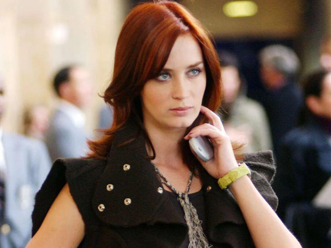 Emily Blunt Faces Backlash for 'Quit Your Job' Advice Amid Economic Strain — image 6
