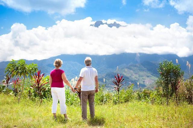 70 岁以上老年人旅游攻略：如何选择合适目的地并做好充分准备？