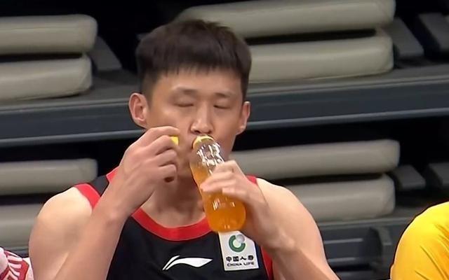 CBA最新排名：上海广厦争第一 广东前4不稳 中游球队排名大乱