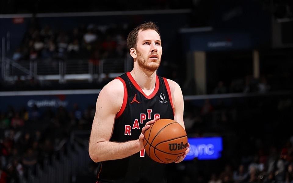 被太阳各种针对，猛龙应该考虑引进一名灵活性更强的内线球员？