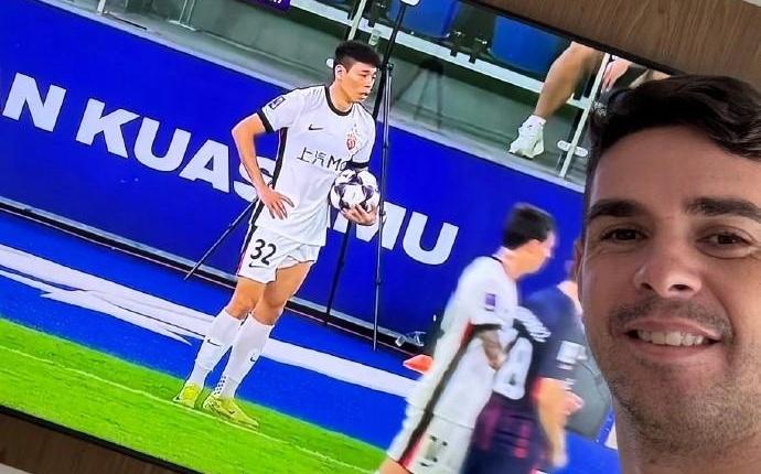 另一个半球的思念，奥斯卡晒出在家观看海港亚冠比赛照片