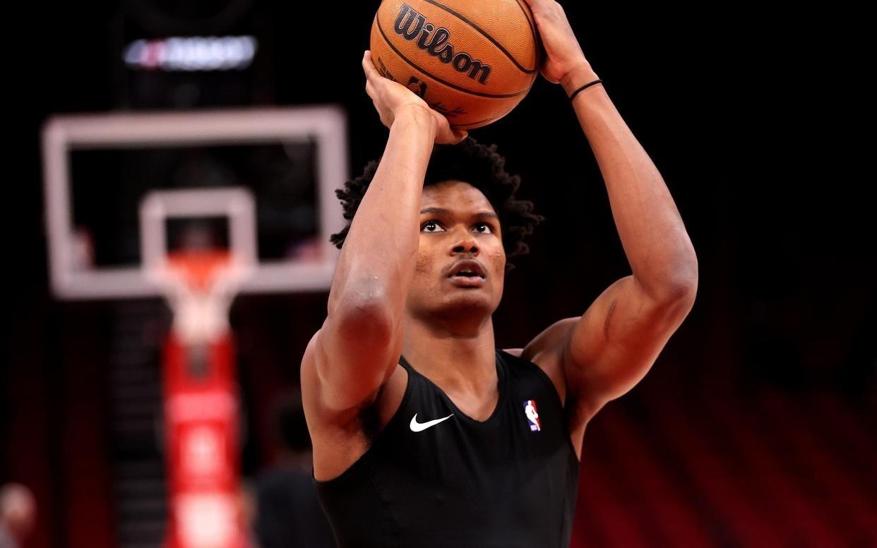 砍5+6+2盖帽！火箭主动变阵，谢泼德改打替补，战术地位不降反升