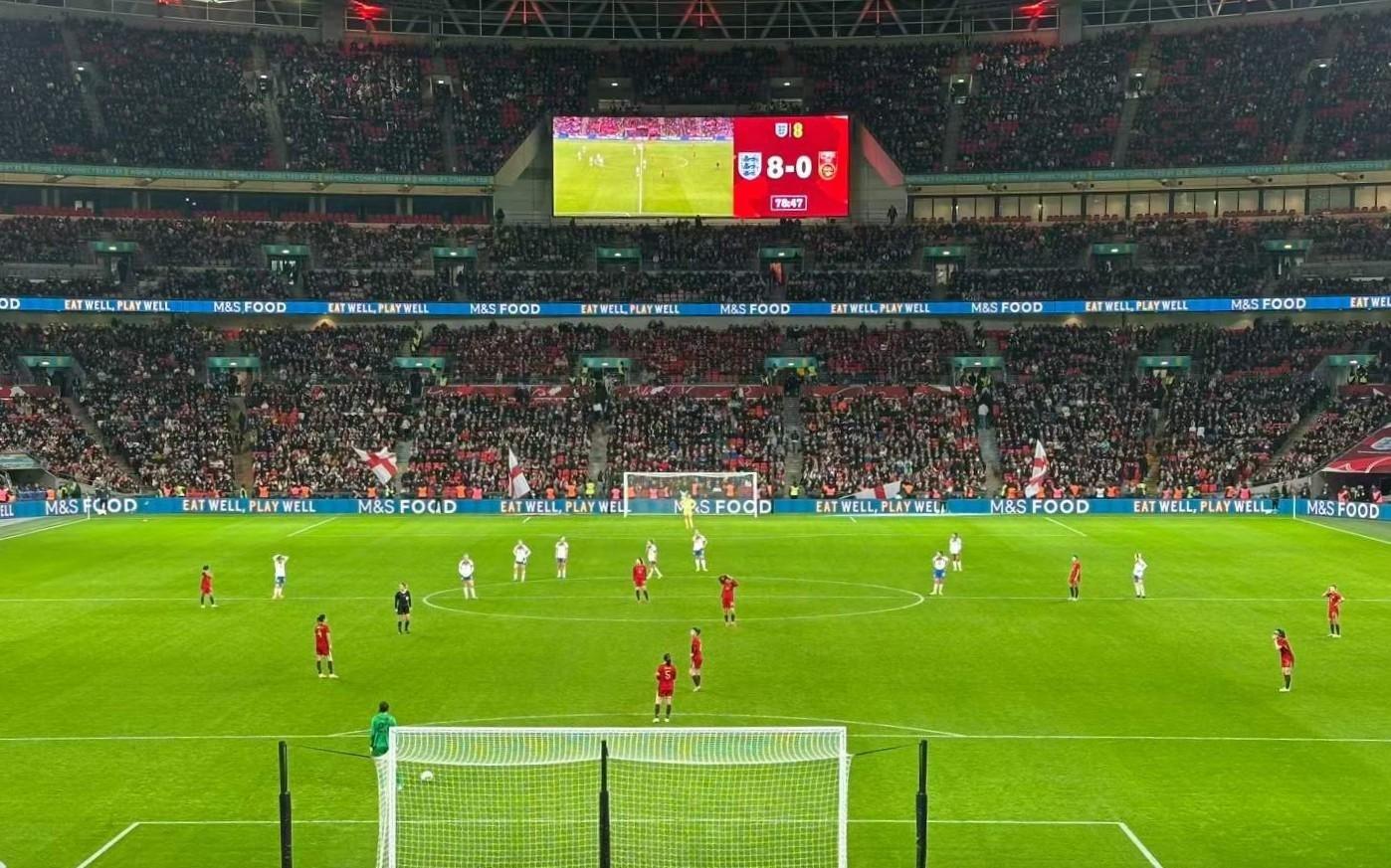 马德兴：有关方面对王洪亮带队0-3巴西不满，却对女足0-8沉默