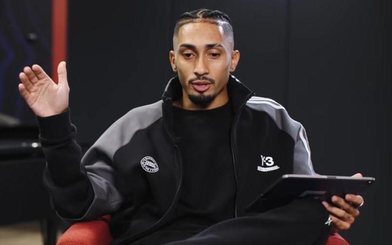 拉菲：贝尔萨完全沉浸在足球，他曾梦到一个战术让教练组测试