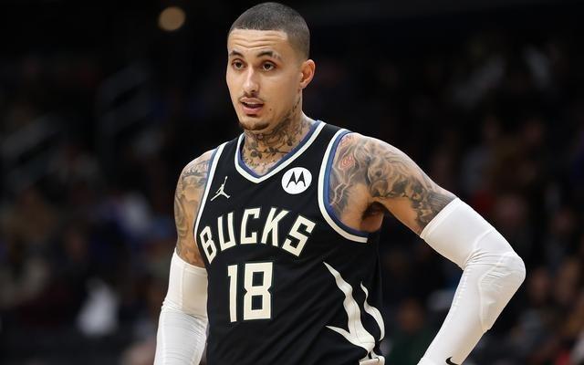 墨菲狂砍44分难救主 NBA雄鹿141-137鹈鹕