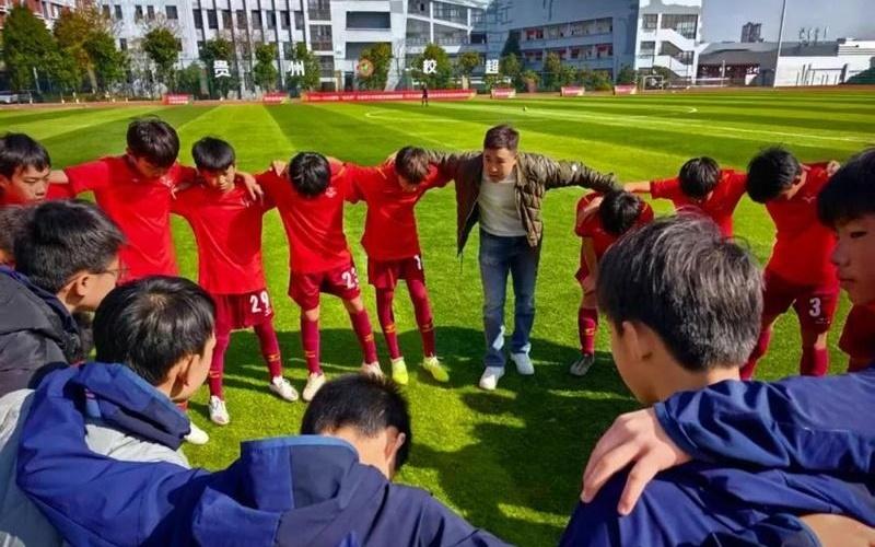 绿茵逐梦展锋芒！端棻小将勇夺“省长杯”中部赛区亚军