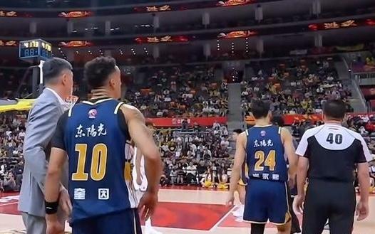 广东vs江苏12人名单：王少杰复出 杜锋新赛季首次完整阵容排兵布阵