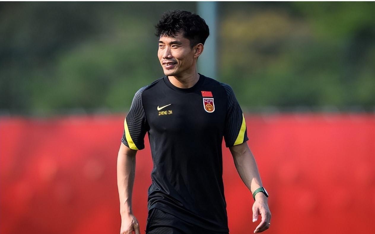 命苦！郑智刚当上主帅，就收到1坏消息：西海岸后防核心正式离队