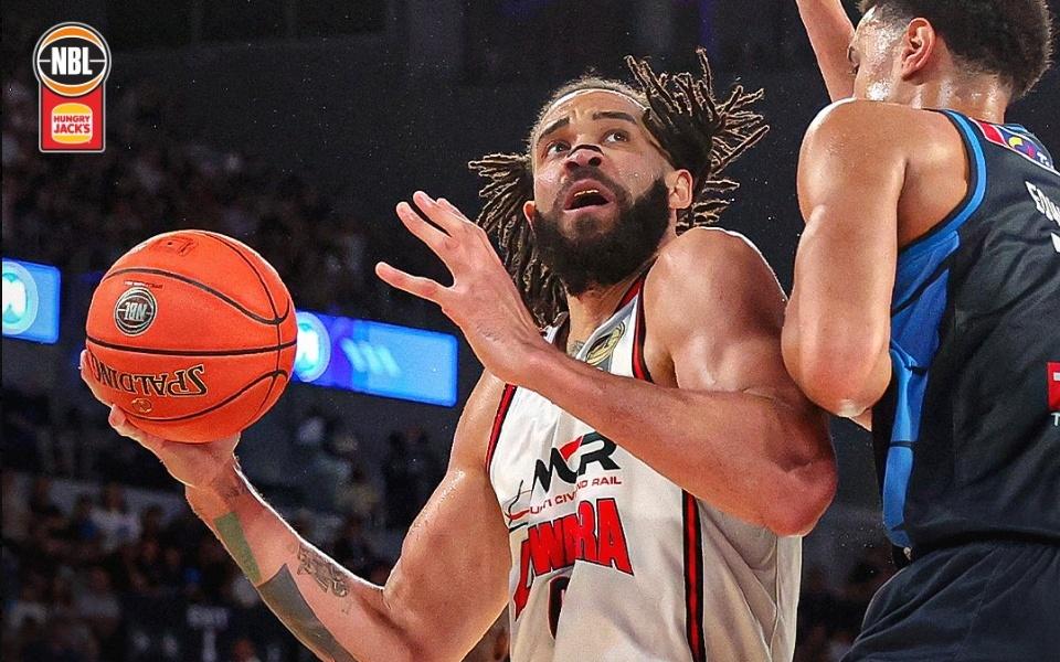 20分钟15+10！麦基NBL存统治级水准 北京引进38岁老将眼光独到