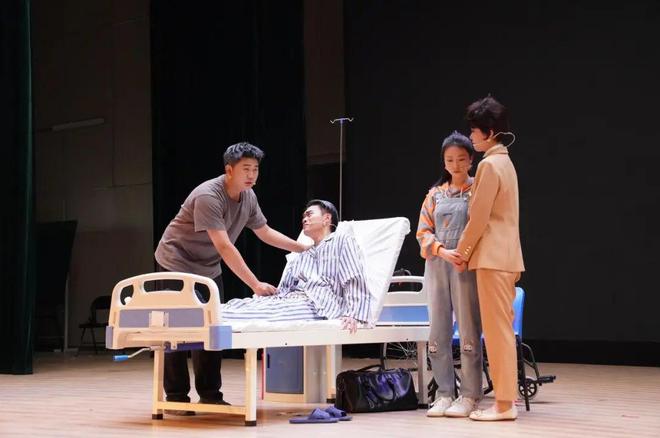 “戏剧进校园”巡回演出——走进西安国际港务区铁一中陆港学校(图4)