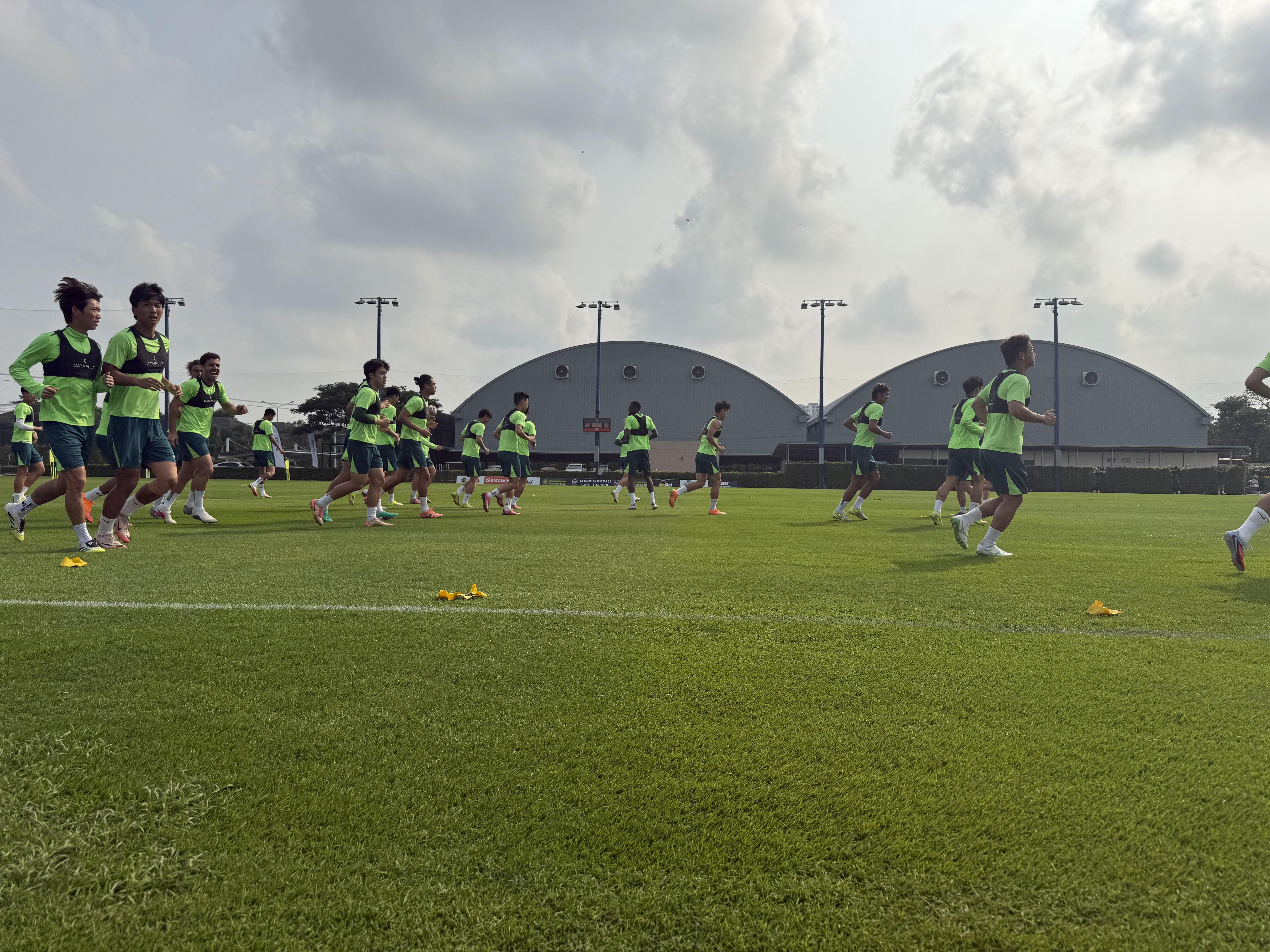 懂球帝在现场丨国安球员训练投入程度高，球队明日约战新鹏城