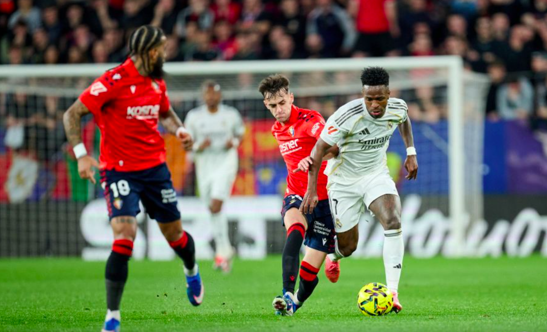 1-2大冷门！90分钟绝杀 13.5亿8连胜惨遭终结 榜首位置岌岌可危