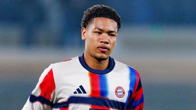 拜仁门将危机升级！16岁新星或创欧冠最年轻出场纪录，劳工部门紧急介入