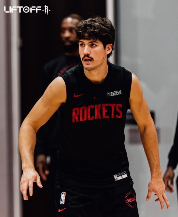 替补场均28分联盟倒数！火箭引援策略失效？阵容失衡，2千万薪资打水漂