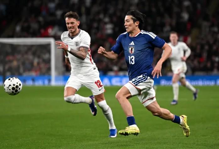 中村敬斗：力克英格兰意义非凡，为世界杯征程奠定良好基础