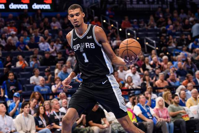 58分钟82分！文班亚马MVP之战白热化，亚历山大沉默反击