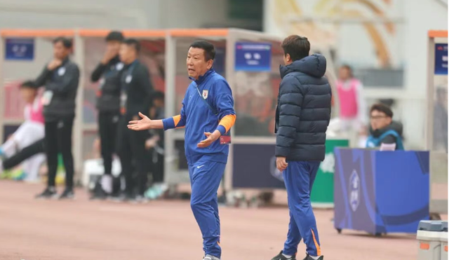 中超四轮过后，泰山队球迷或需向崔康熙致歉，韩鹏并非罪魁祸首