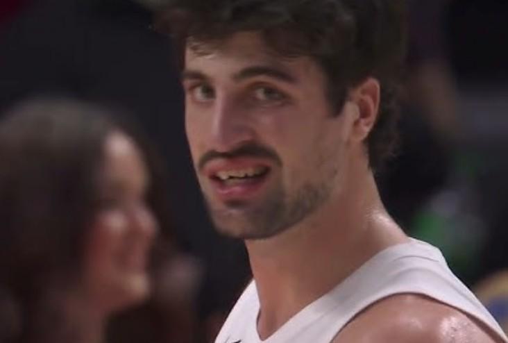 霍勒迪深度解析失利：对抗升级成常态，阿夫迪亚血染赛场引争议